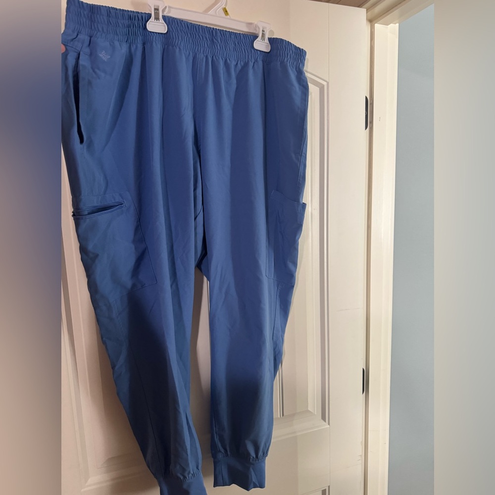 Med Couture Women’s Slate Blue Elastic Waist Scrub Joggers